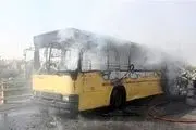 اتوبوس مسافربری در خیابان رجایی آتش گرفت +عکس