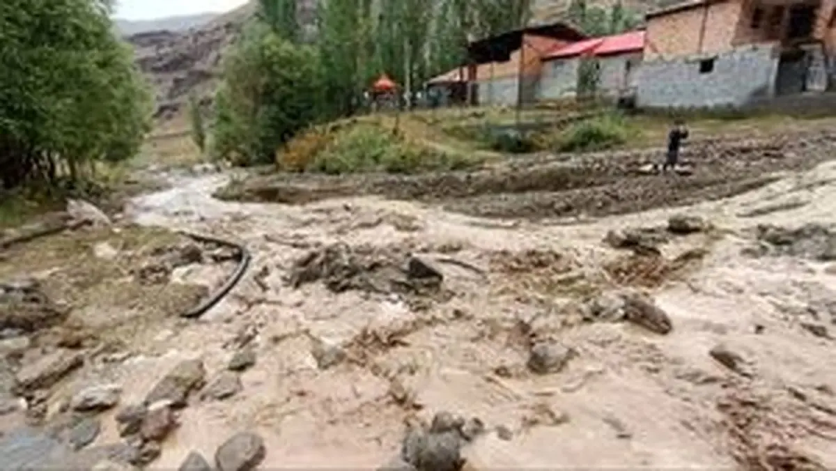 وقوع سیل در بندپی مازندران
