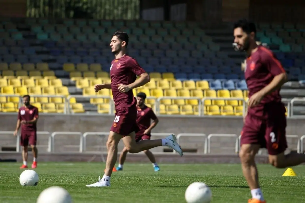 بیوگرافی آریا برزگر مهاجم جوان پرسپولیس