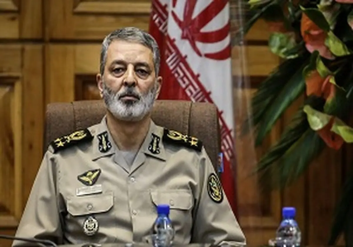 بازدید فرمانده کل ارتش از یگان‌های ارتش در استان گیلان