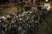 پلیس در آمریکا معترضان ترامپ را دستگیر کرد+تصاویر