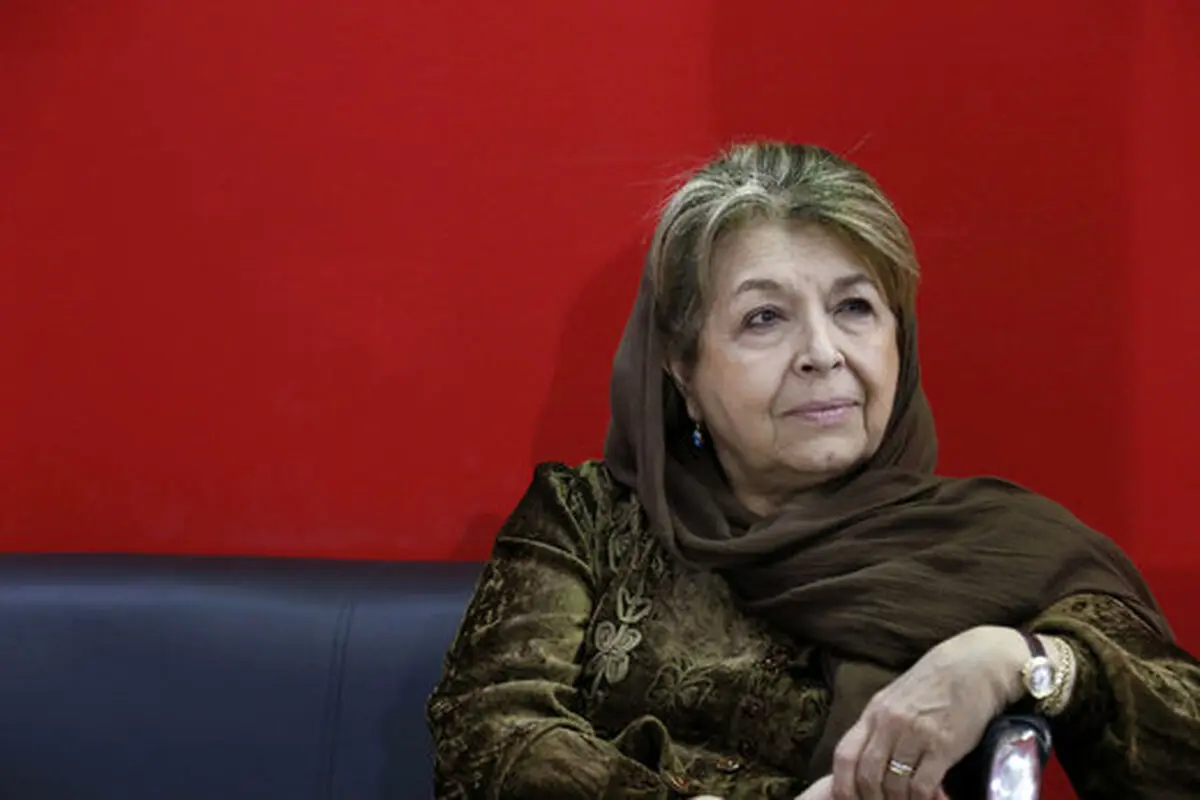 پاسخ لیلی گلستان‌ به صحنه‌ای جنجالی در سریال‌ «آقازاده»
