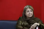 پاسخ لیلی گلستان‌ به صحنه‌ای جنجالی در سریال‌ «آقازاده»
