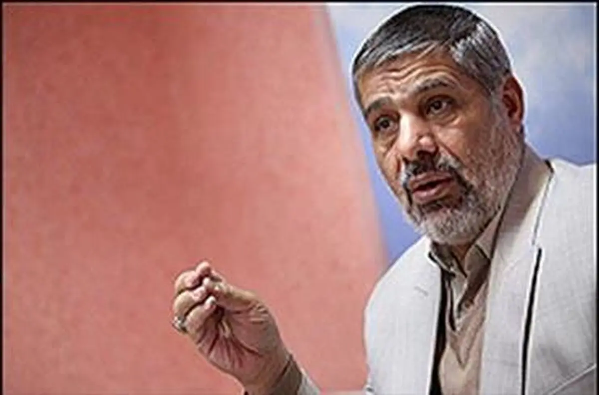 فدایی: احمدی نژاد شعار داد وعمل نکرد