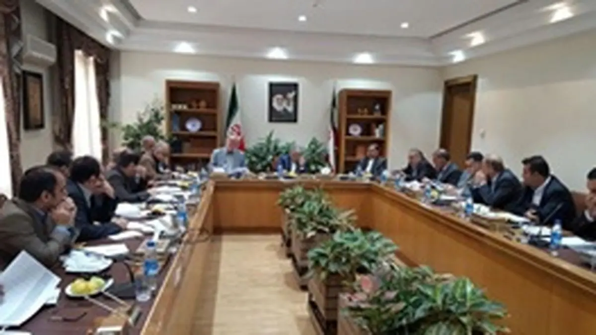به دستور رئیسجمهور نشست بررسی پیشرفت راهآهن رشت- قزوین برگزار شد