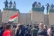 درگیری حامیان جریان صدر با نیروهای امنیتی در مقابل منطقه سبز بغداد+فیلم