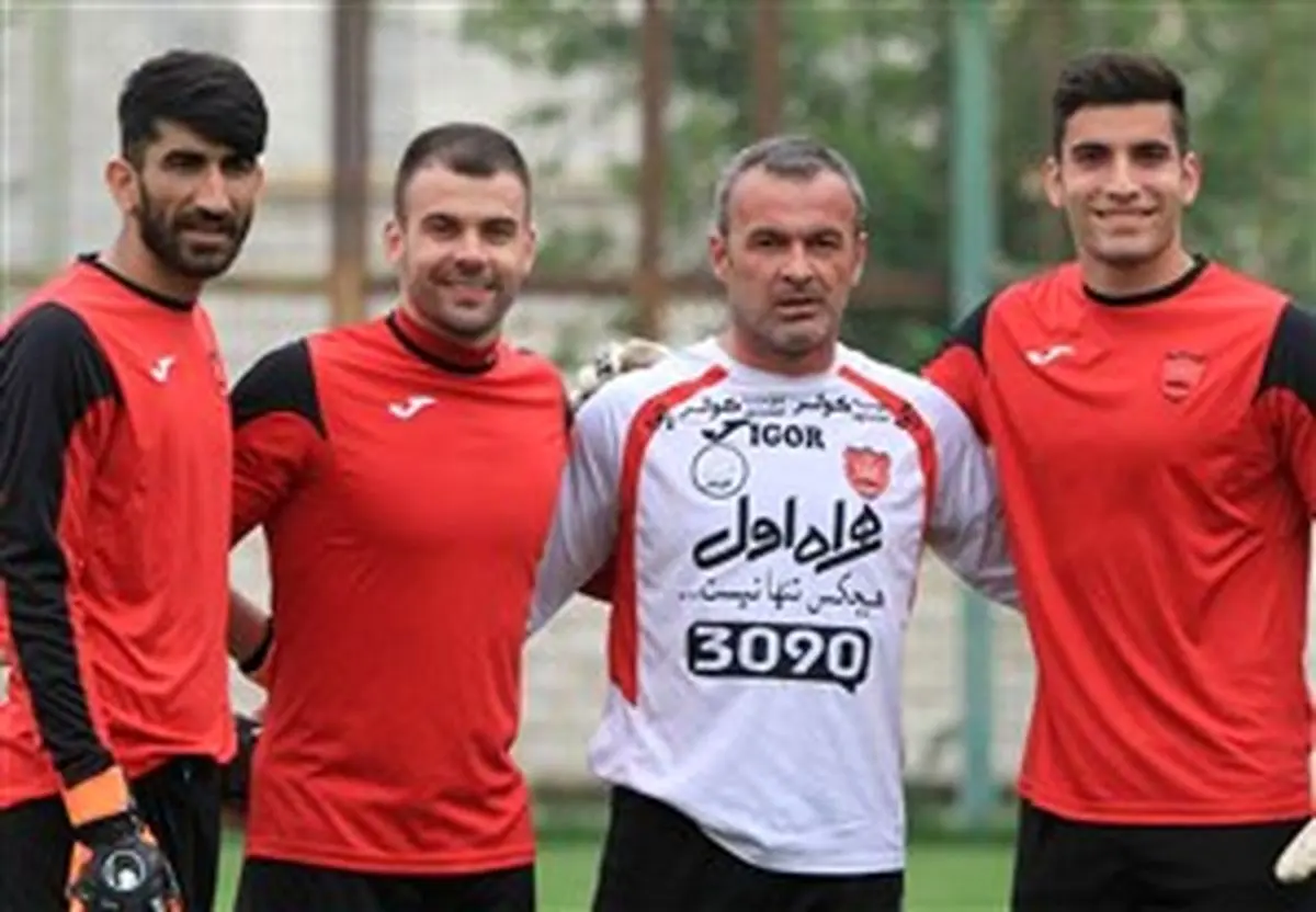 اظهارات مربی دروازه بان های پرسپولیس درباره بازی با نسف قارشی