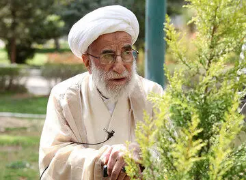 ببینید/ جوانی احمد جنتی