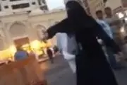 فیلم / سیلی مرد سعودی به یک زن و حمایت مبلغ سعودی