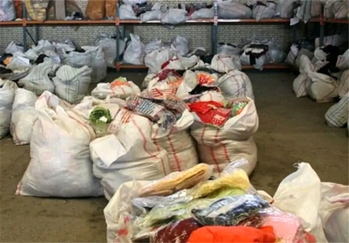تخصیص ارز مبادلهای برای واردات پوست خوک/ چطور ۱۰۰ کانتینر پوشاک قاچاق دیده نمیشود؟