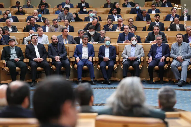 تقدیر از صادر کننده‌های برتر با حضور رئیسی/گزارش تصویری