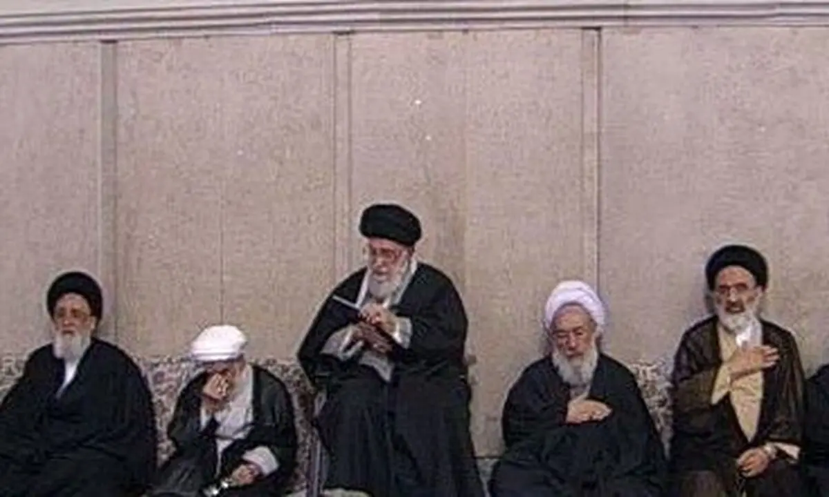 مراسم بزرگداشت آیت‌الله مؤمن  با حضور رهبرانقلاب برگزار شد
