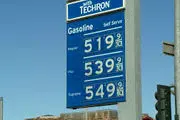 قیمت بنزین در کالیفرنیای آمریکا از ۵ دلار فراتر رفت