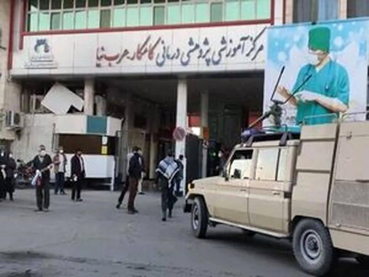 ضدعفونی معابر شهر قم توسط سامانههای رفع آلودگی سپاه