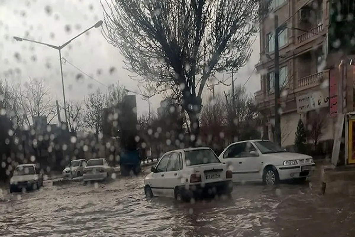 رگبار پراکنده در ارتفاعات تهران امروز ۳۰ فروردین ۱۴۰۲