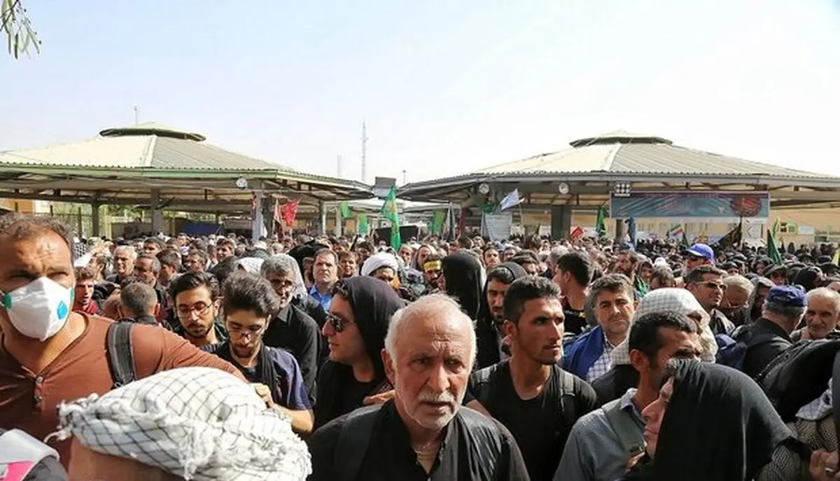  پذیرایی از زائران اربعین در ایران/ عکس
