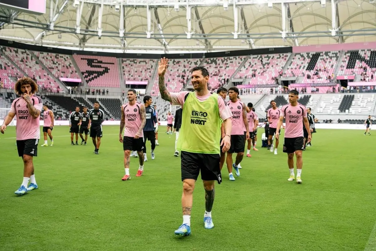 لیونل مسی از دیدن استادیوم ان‌یو حیرت زده شد