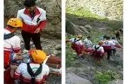 نجات سقوط‌کننده از کوه توسط نیروهای جمعیت هلال‌احمر در کلات+تصاویر