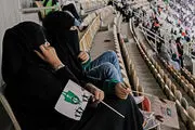 تعقیب جنجالی پلیس و دختر بی‌حجاب در ورزشگاه/فیلم
