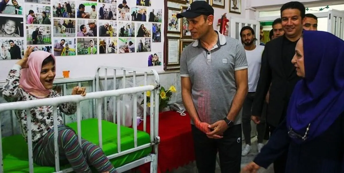 فوتبال گل محمدی با دختران کم توان ذهنی