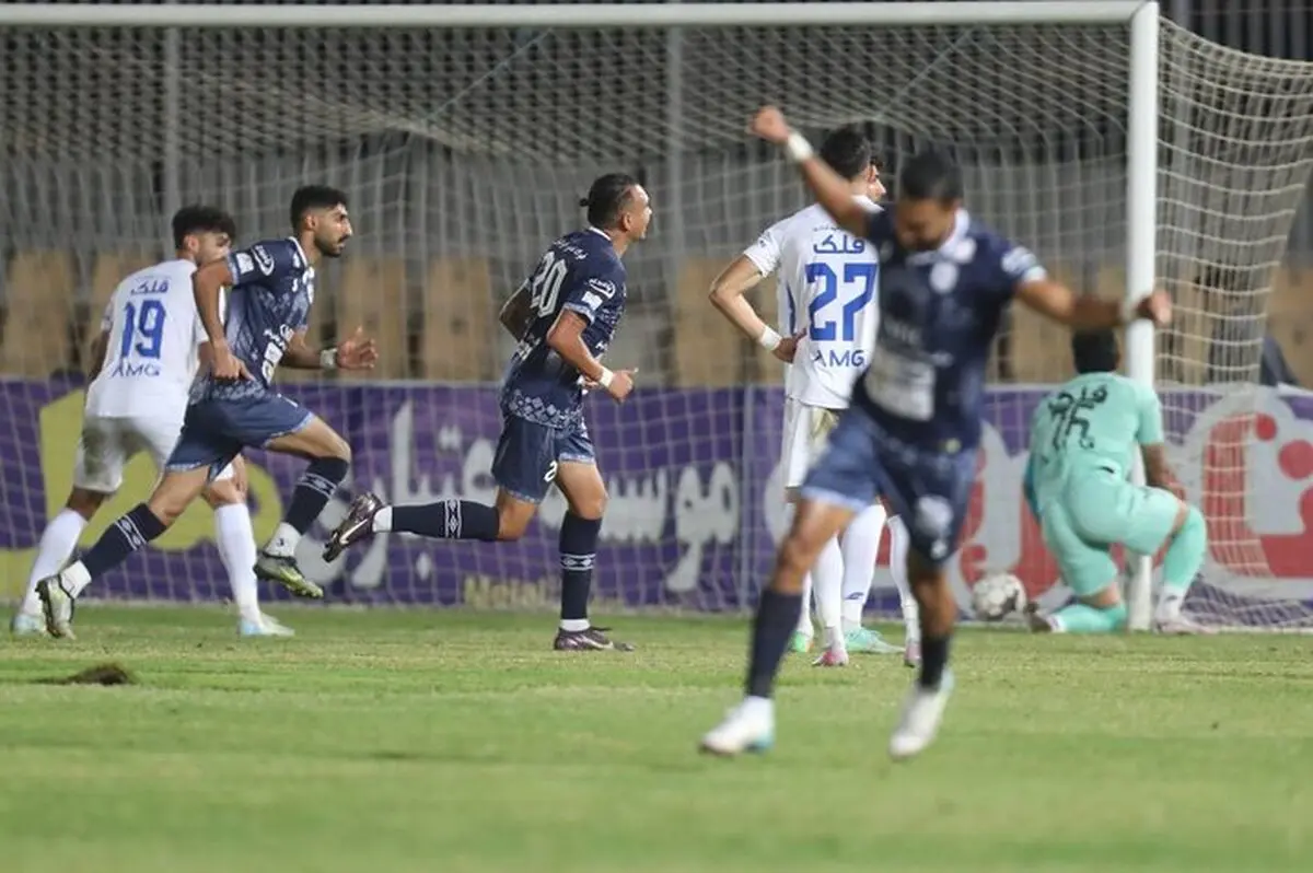 جدول لیگ برتر پس از برد استقلال در برابر مس