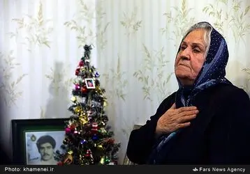 دیدار رهبر انقلاب اسلامی با خانواده‌ شهید آشوری