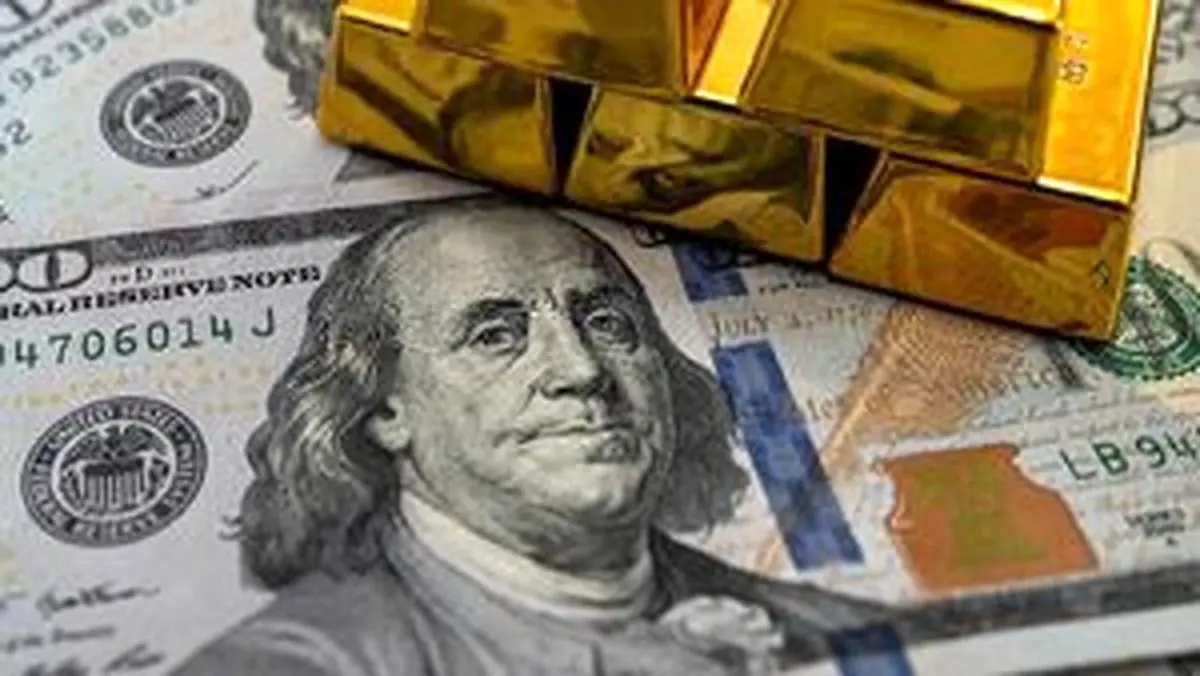 نفت سقوط کرد، طلا اوج گرفت