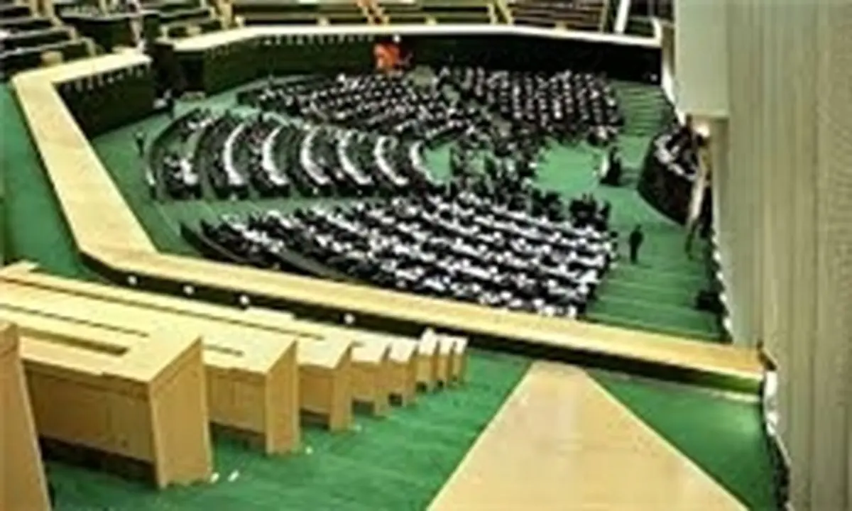 قول مساعد عضو هیأت رئیسه مجلس برای رفع موانع دید خبرنگاران