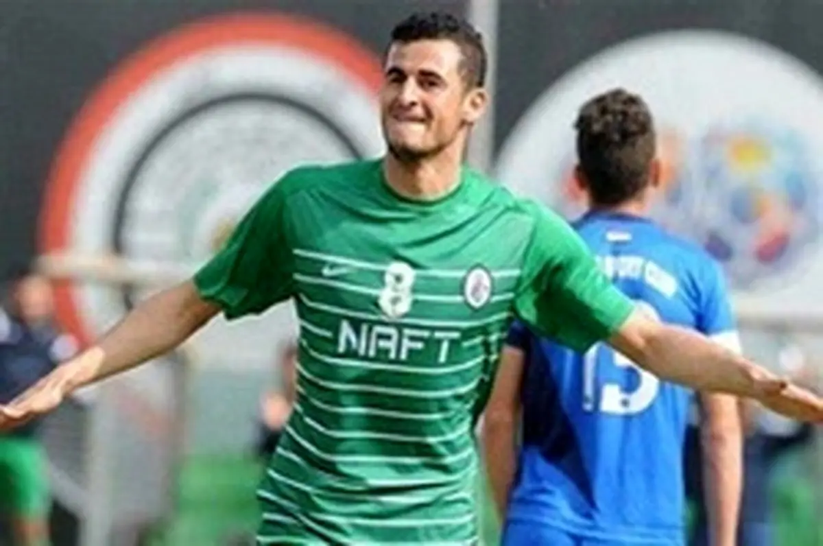 مهاجم مد نظر استقلال پرسپولیسی می شود؟