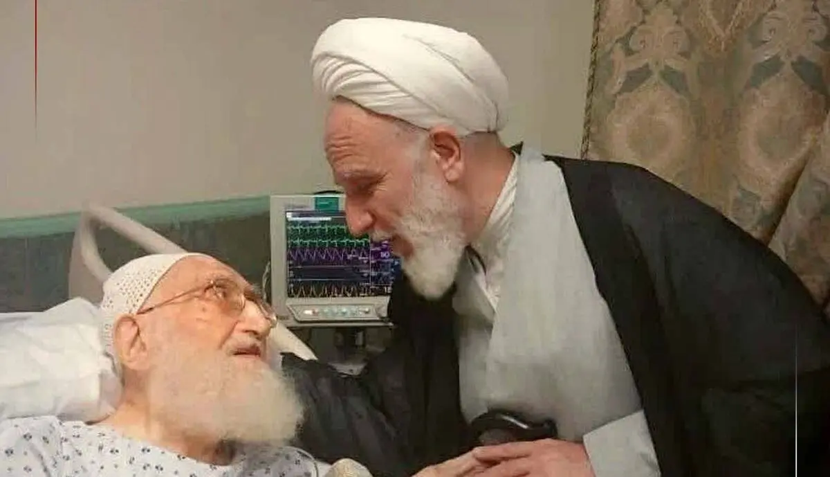 عیادت رئیس دفتر رهبر انقلاب در قم از آیت‌الله نوری همدانی