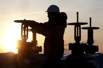 عمان تولید نفت خود را کاهش می‌دهد