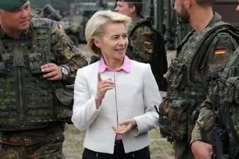 وزیر دفاع آلمان از نظامیان مستقر در افغانستان بازدید کرد
