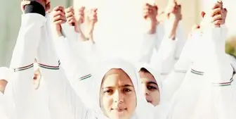 ۳۰۰ نوجوان برای ایران خواندند