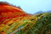 کوه‌های رنگین، جاذبه‌ی جدید گردشگری چین می‌شوند