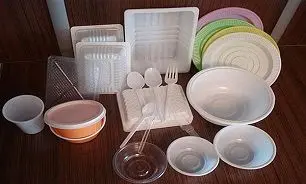  در استفاده از ظروف پلاستیکی و یکبار مصرف احتیاط کنید