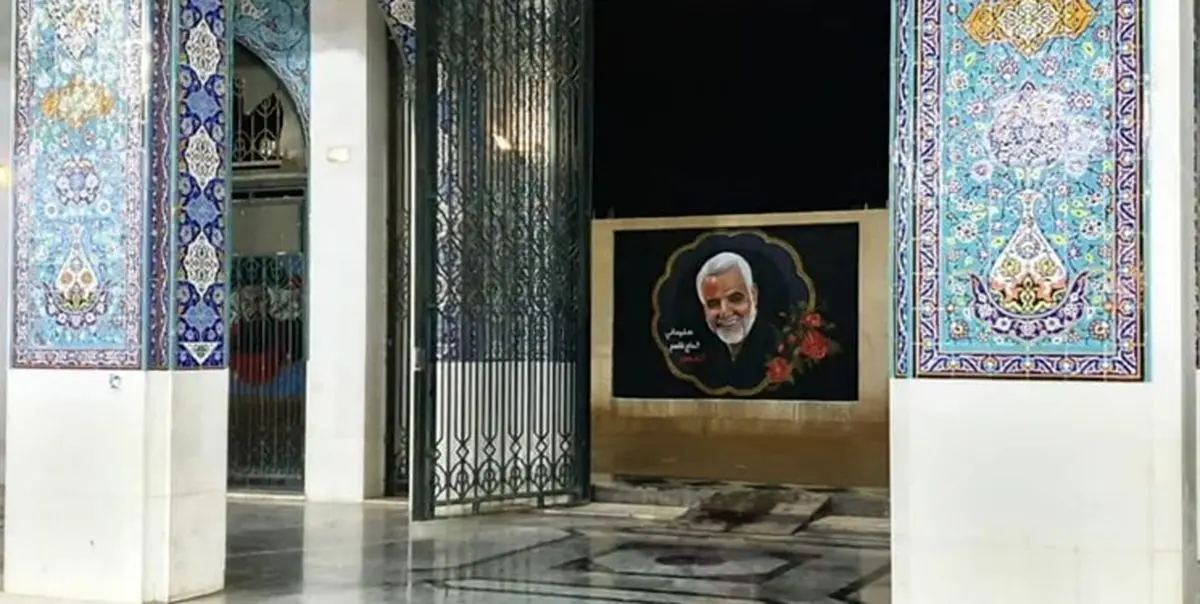 دیوارنگاره حرم حضرت زینب (س) منقوش به تصویر سردار دلها/ تصاویر