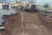 آزاد راه رشت- قزوین به دلیل نشست های پی در پی مسدود اعلام شد+تصاویر