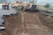 آزاد راه رشت- قزوین به دلیل نشست های پی در پی مسدود اعلام شد+تصاویر