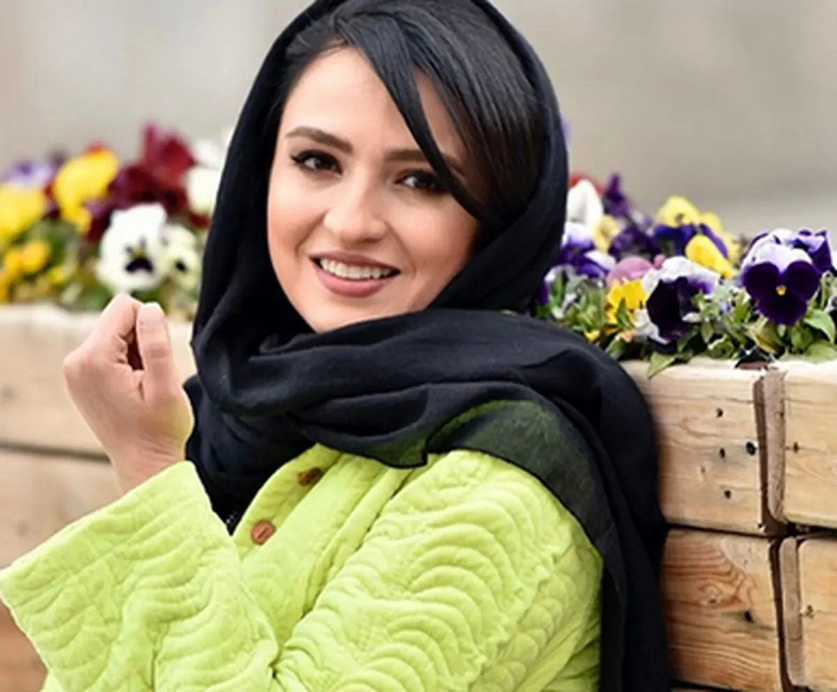 تیپ عجیب مادربزرگ گلاره عباسی!/عکس