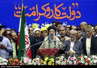 دولت روحانی از عملکردش به مردم گزارش بدهد و عصبانی هم نباشد