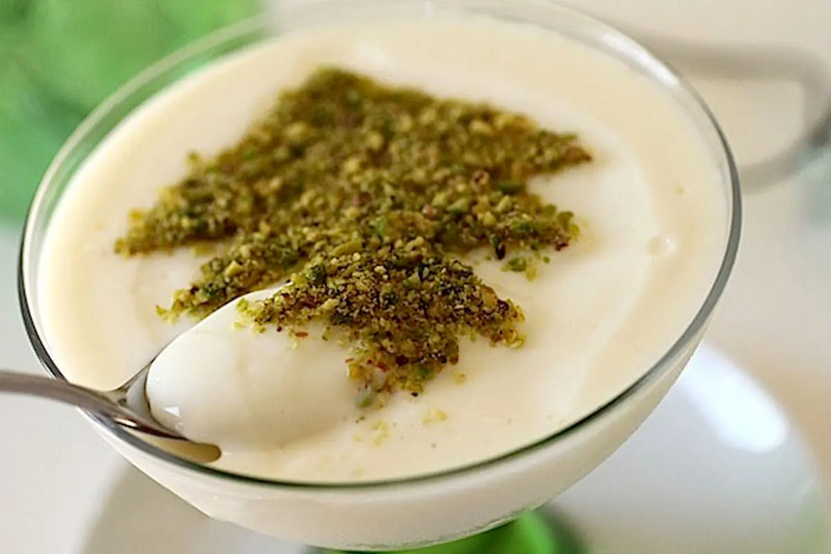 با دسرهای فرنی از میهمانان خود پذیرایی کنید+طرز تهیه