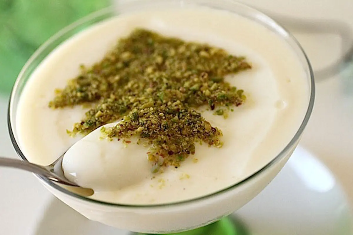 با دسرهای فرنی از میهمانان خود پذیرایی کنید+طرز تهیه