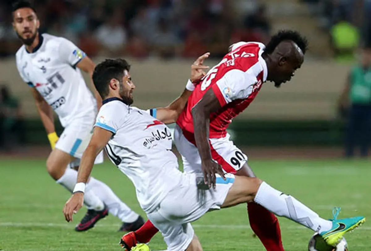 حضور میهمانان ویژه در بازی پرسپولیس و پیکان