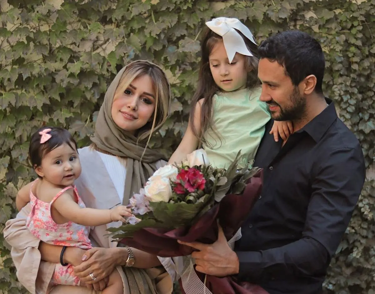 تبریک روز معلم به آموزگار دختر شاهرخ استخری /عکس