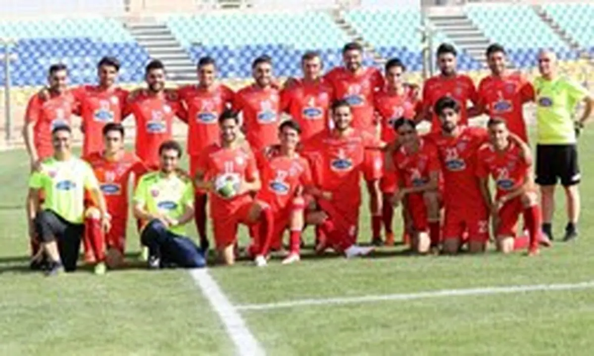 پرسپولیسی ها با 20 بازیکن به مشهد می روند