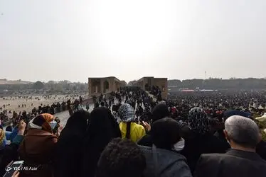 نصف جهان، زاینده رود را فریاد زد