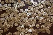 اهدای گنجینه ای نفیس از مجموعه سکه های قدیمی هندی به موزه رضوی 