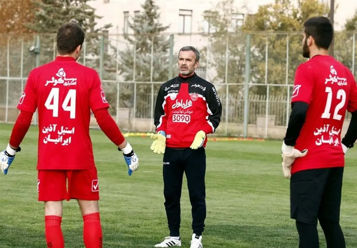  مربی پرسپولیس: ناظر بازی مثل یک گوسفند با من برخورد می‌کرد