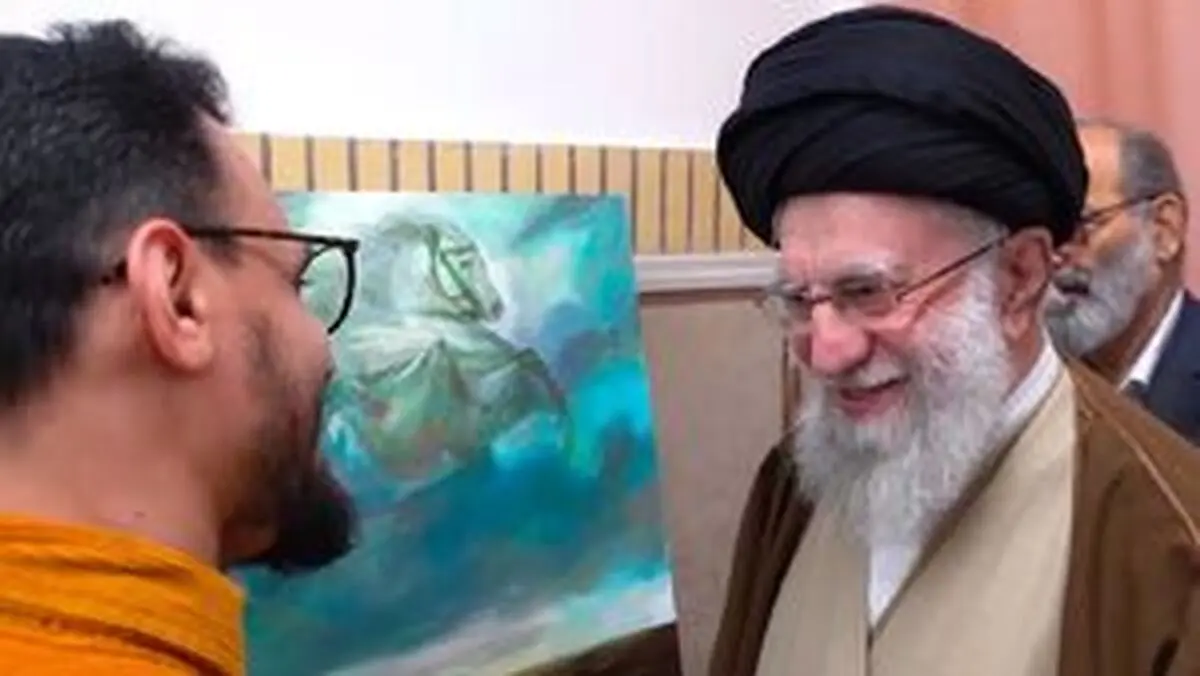 
ماجرای تابلویی که حسن روح‌الامین به رهبر انقلاب تقدیم کرد +فیلم
