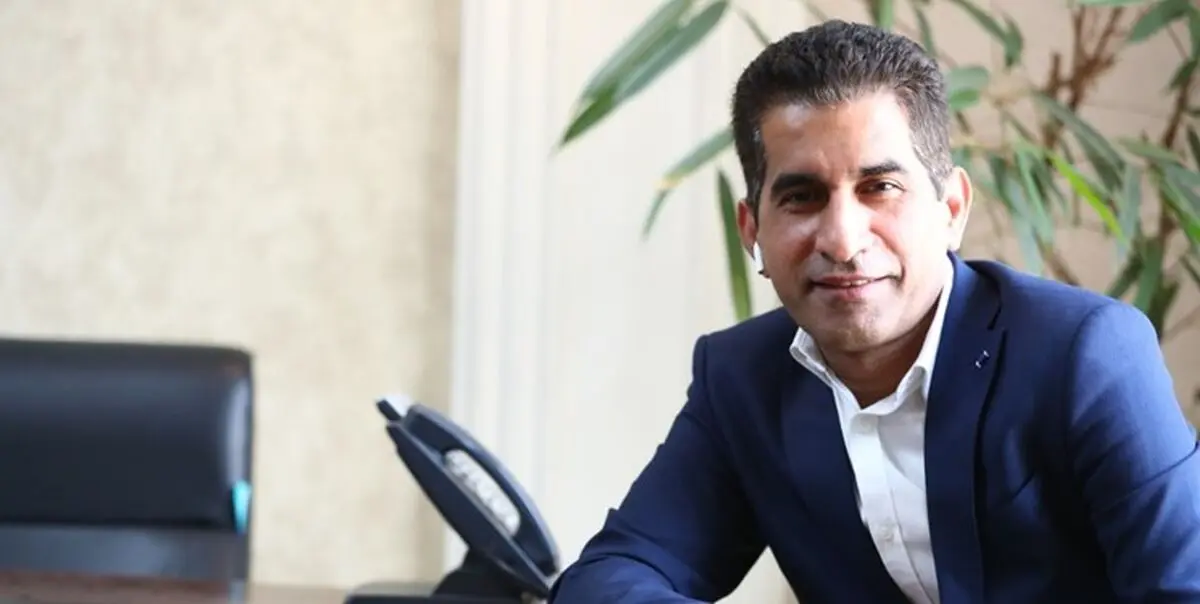 کامرانی فر در فدراسیون فوتبال ماندنی شد 
